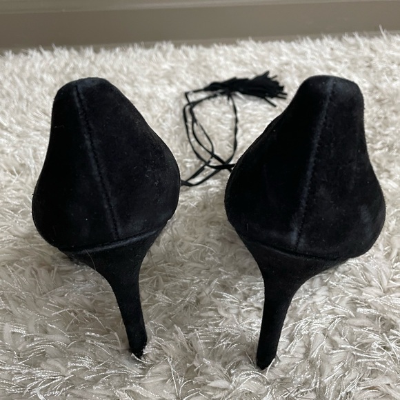 Guess Black Suede Pointed Toe Ankle Lace Up Tassel Tie Heels - Picture 4 of 9
